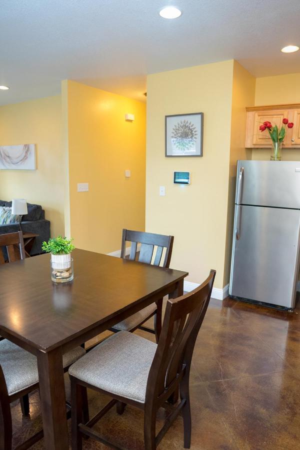Serene 3Br Apartment 4Tvs Free Wi-Fi & Parking -E- Moss Point Exteriör bild