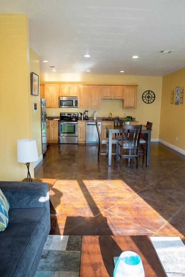 Serene 3Br Apartment 4Tvs Free Wi-Fi & Parking -E- Moss Point Exteriör bild