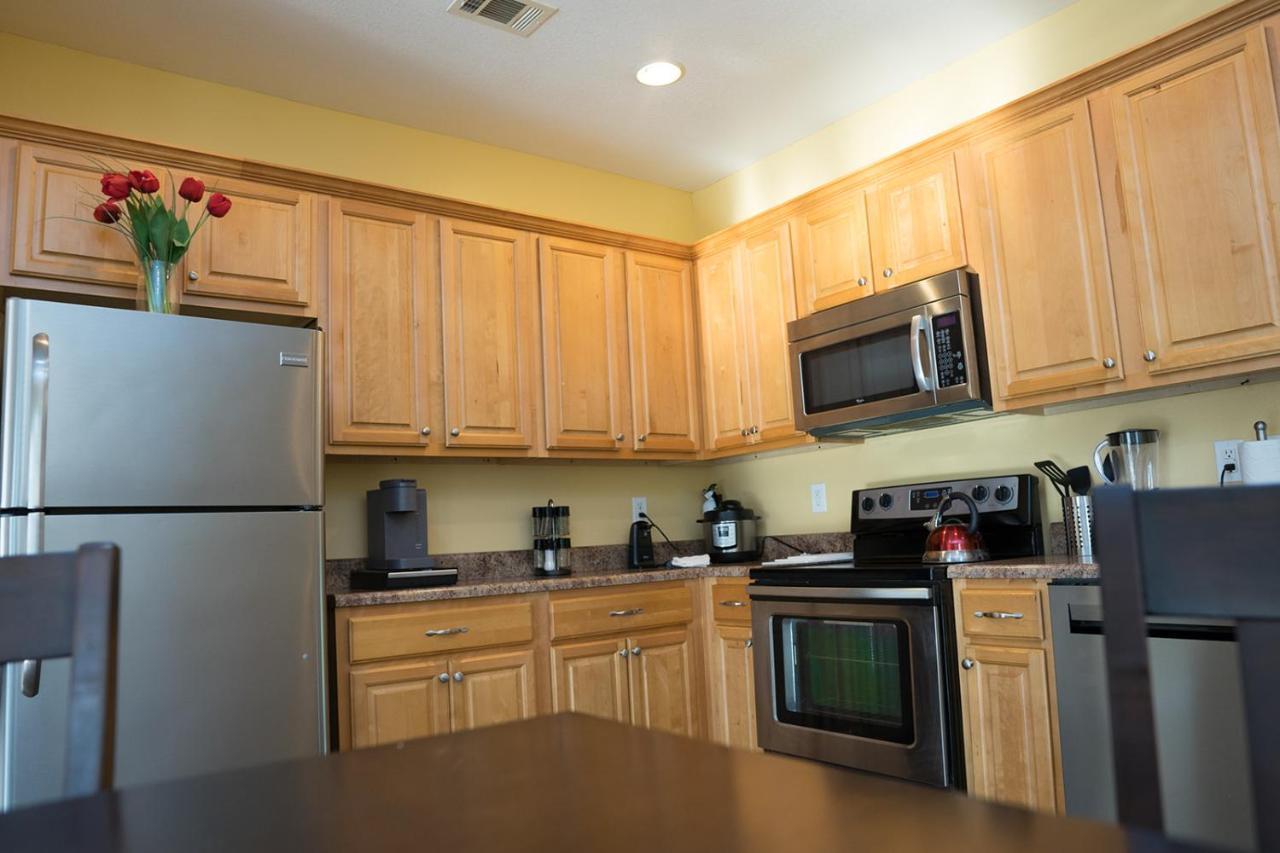 Serene 3Br Apartment 4Tvs Free Wi-Fi & Parking -E- Moss Point Exteriör bild