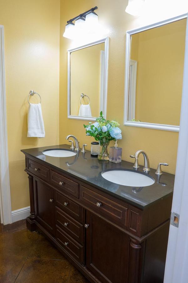Serene 3Br Apartment 4Tvs Free Wi-Fi & Parking -E- Moss Point Exteriör bild