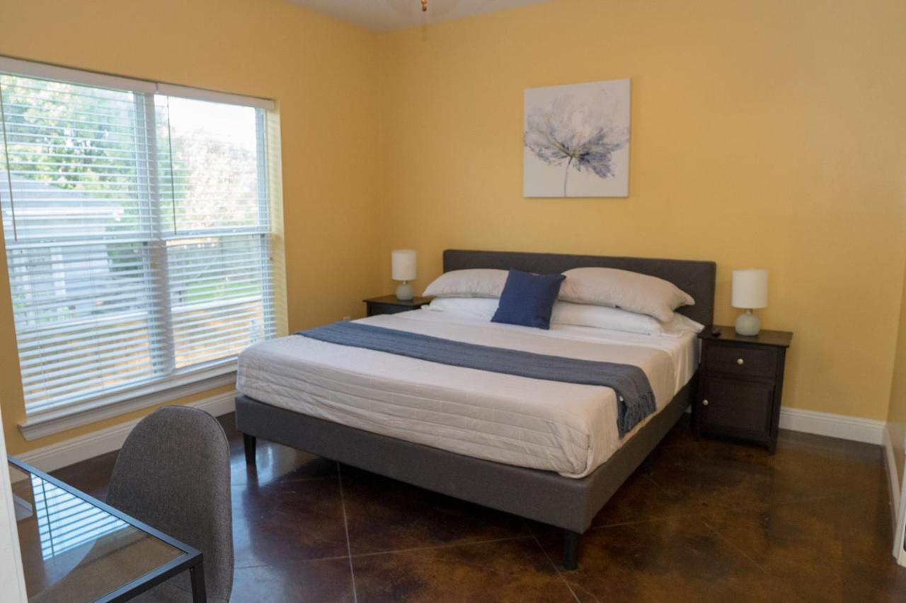 Serene 3Br Apartment 4Tvs Free Wi-Fi & Parking -E- Moss Point Exteriör bild
