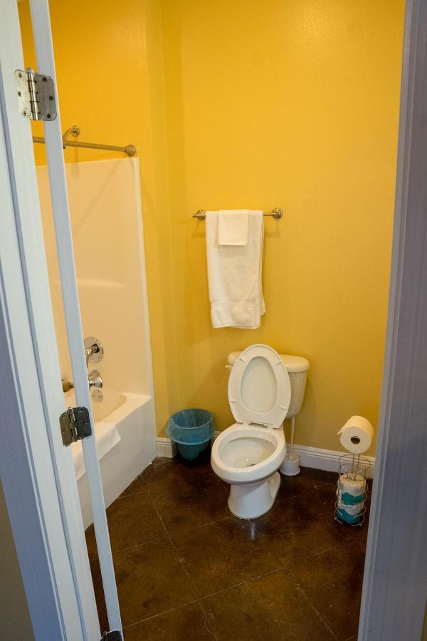 Serene 3Br Apartment 4Tvs Free Wi-Fi & Parking -E- Moss Point Exteriör bild