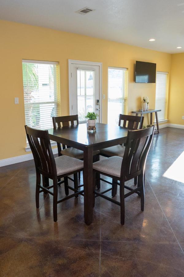 Serene 3Br Apartment 4Tvs Free Wi-Fi & Parking -E- Moss Point Exteriör bild